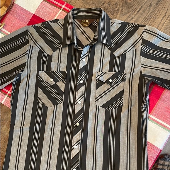 BJ-R Other - BJ-R Authentic Western Shirt Vintage Pearl Snap Size L
Great shape!
